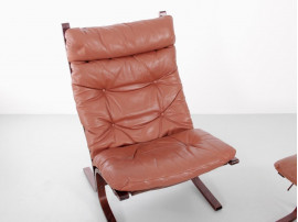 Fauteuil scandinave modèle Siesta, dossier haut et repose pied