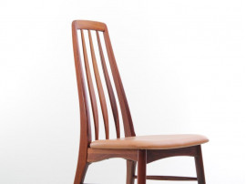 Suite de 4 chaises et 2 fauteuils modèle Eva en palissandre de Rio