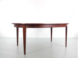 Mid-Century  modern scandinavian dining table in Rio rosewood with 3 extra leaves