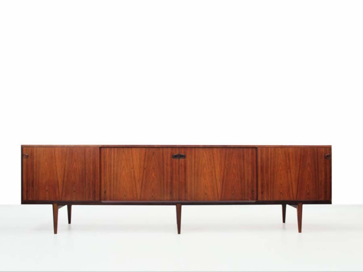 Mid-Century  modern scandinavian side bord in Rio rosewood by Harry Rosengren Hansen