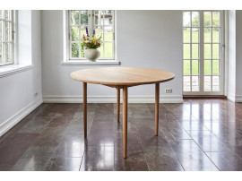 Year Round  dining table DM300, 5 sizes