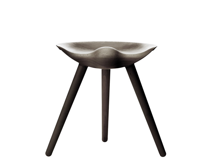 Tabouret scandinave modèle ML 42 nouvelle édition. Chêne fumé