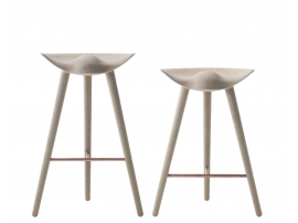 Mid-Century  modern scandinavian bar stool model ML42 oak, 69 /77 cm, by Mogens Lassen, new edition.