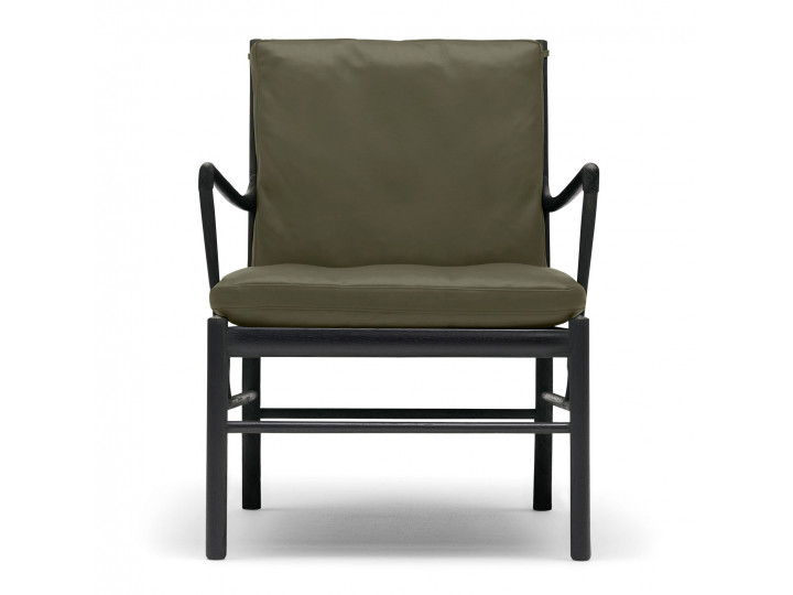 Fauteuil scandinave modèle Colonial OW149 en chêne laqué noir. Nouvelle édition.