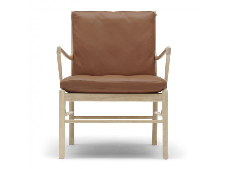 Fauteuil scandinave modèle Colonial OW149 en chêne. Nouvelle édition.