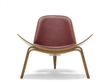 Fauteuil scandinave CH 07 ou Shell Chair. Nouvelle édition.