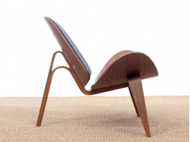 Mid-Century  modern scandinavian easychair model CH 07 or Shell Chair by Hans Wegner. New edition.