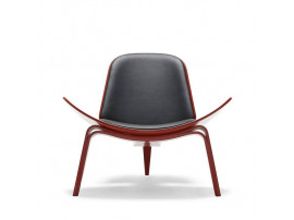 Mid-Century  modern scandinavian easychair CH07 color by Hans Wegner. New edition.