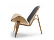 Mid-Century  modern scandinavian easychair CH07 oak, by Hans Wegner. New edition.