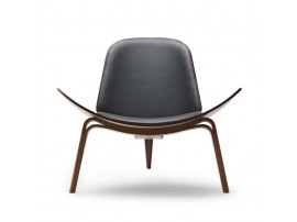 Fauteuil scandinave CH07 ou Shell Chair, noyer. Nouvelle édition.