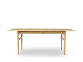 Table de repas scandinave modèle CH327. 190 cm x 95 cm. Edition neuve.