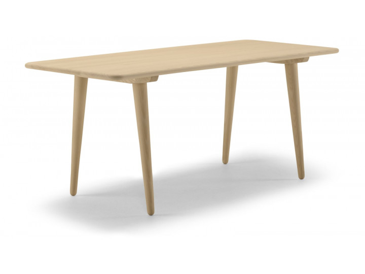 Table basse scandinave modèle CH011. Edition neuve.