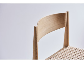 Chaise scandinave modèle Pia, chêne naturel, nouvelle édition.