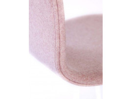 Tongue chair upholstered by Arne Jacobsen, new releases.