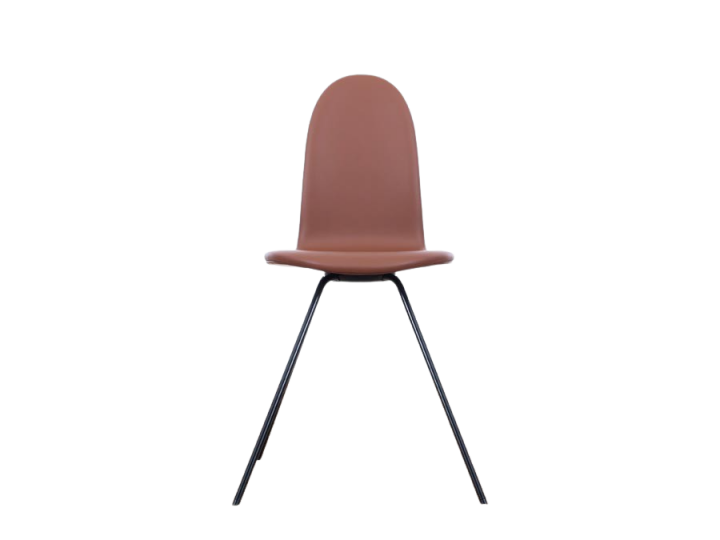 Tongue chair upholstered by Arne Jacobsen, new releases.