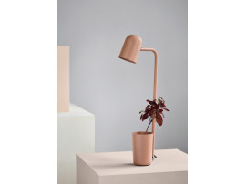 Lampe à poser beige scandinave modèle Buddy.