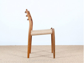 Série de 4 chaises scandinaves en teck. Modèle 78. 