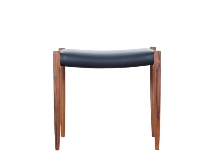 Scandinavian teak and leather stool  N° 80 by Niels Moller.  New édition