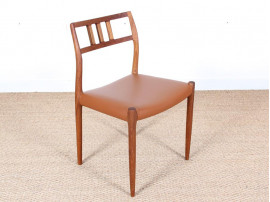 Set of 4 scandinavian teak chairs. Model 78. 