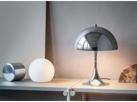 Lampe de table scandinave Panthella Mini Ø 25 cm. Edition neuve