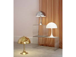 Lampe de table scandinave Panthella Mini Ø 32 cm. Edition neuve