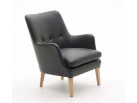 Fauteuil scandinave model AV 53 en cuir nouvelle édition, 22 coloris