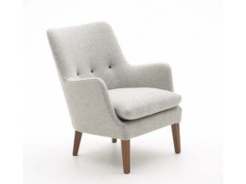 Fauteuil scandinave model AV 53 revêtement tissu. Nouvelle édition (+ 60 coloris)