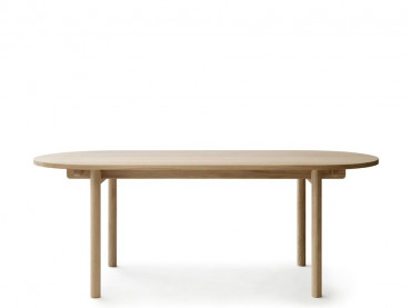 Table de repas scandinave Basic. 3 tailles 