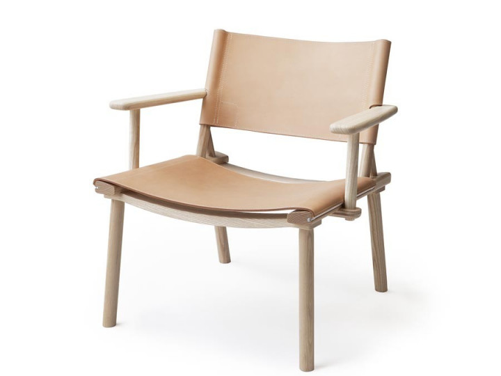 December lounge chair with arms