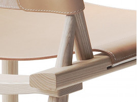 December lounge chair with arms