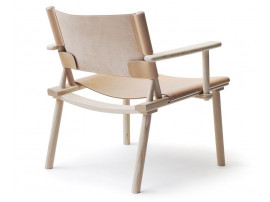 December lounge chair with arms