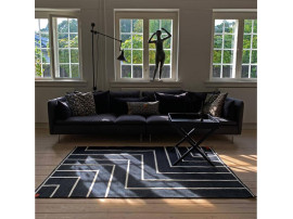 Mid-modern scandinavian rug model VK1 black / white