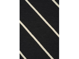 Mid-modern scandinavian rug model VK2 black / white