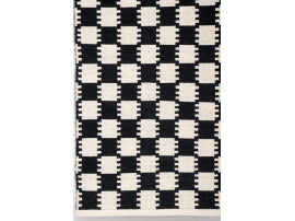 Tapis scandinave modèle VK5 white / black