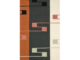 Mid-modern scandinavian rug model VK8 charcoal / white / orange