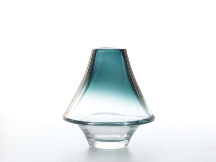 Vase scandinave en verre bleu-gris collection Tona, modèle A1175. 