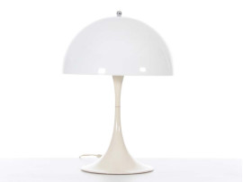 Lampe de table scandinave Panthella. Edition vintage