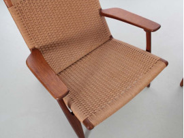 Mid century modern pair of lounge chair CH25 by Hans Wegner