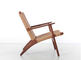 Mid century modern pair of lounge chair CH25 by Hans Wegner