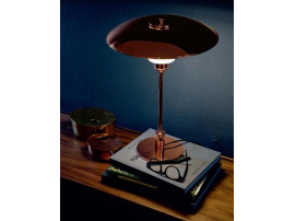 Lampe de table scandinavian en cuivre. Limited Edition de 2014