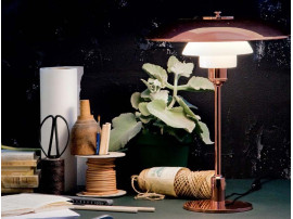 Lampe de table scandinavian en cuivre. Limited Edition de 2014