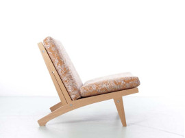 GE 370 lounge chair by Hans Wegner. New edition