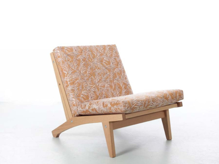 GE 370 lounge chair by Hans Wegner. New edition