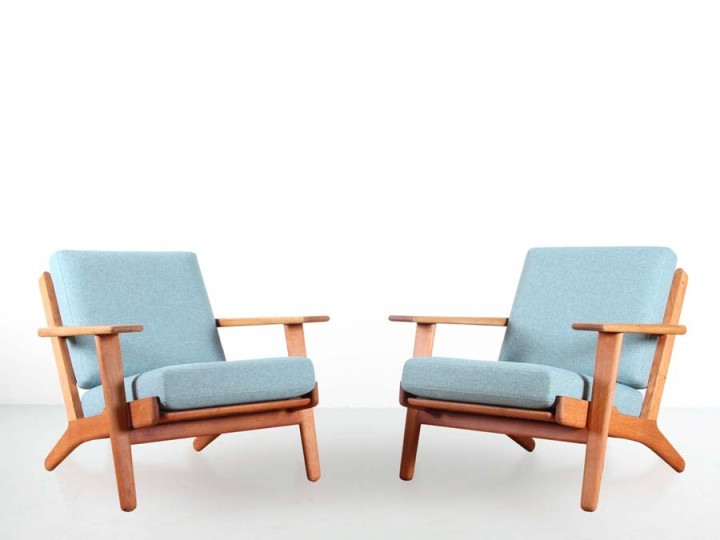 Mid-Century  modern scandinavian pair of armchairs  model GE 290 by Hans Wegner