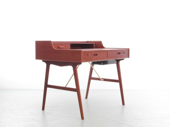 Mid-Century  modern scandinavian vanity desk  in teack by Arne Wahl Iversen