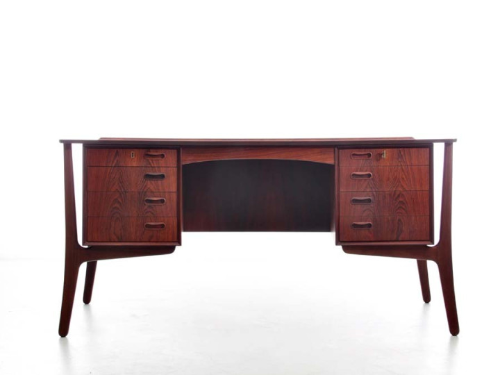 Grand bureau scandinave en palissandre de Rio