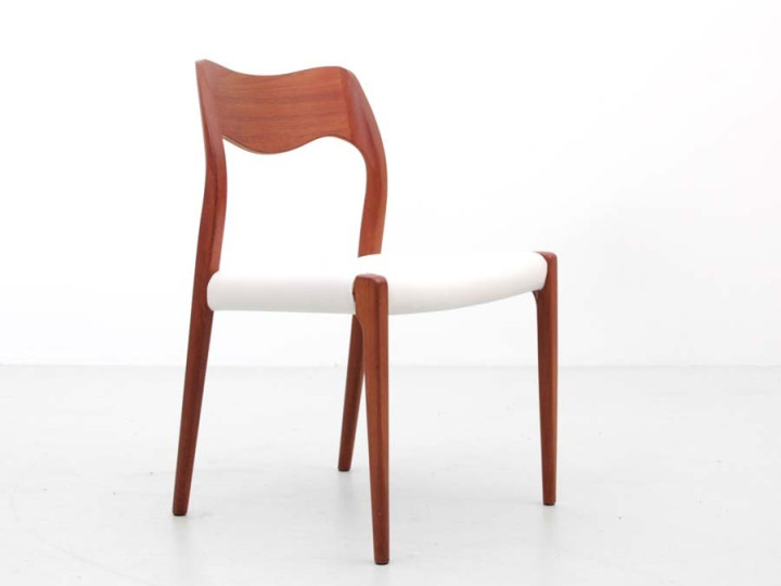 Mid-Century  modern scandinavian set of 6 teak dining chairs model 71 by Niels O. Møller