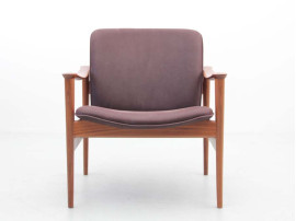 Mid-Century  modern scandinavian 711 loungechair by Fredrik Kayser. New edition