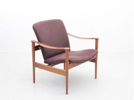 Mid-Century  modern scandinavian 711 loungechair by Fredrik Kayser. New edition