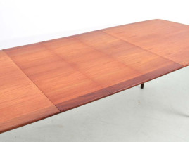 Mid-Century modern dining table in teak 6/10 seats.